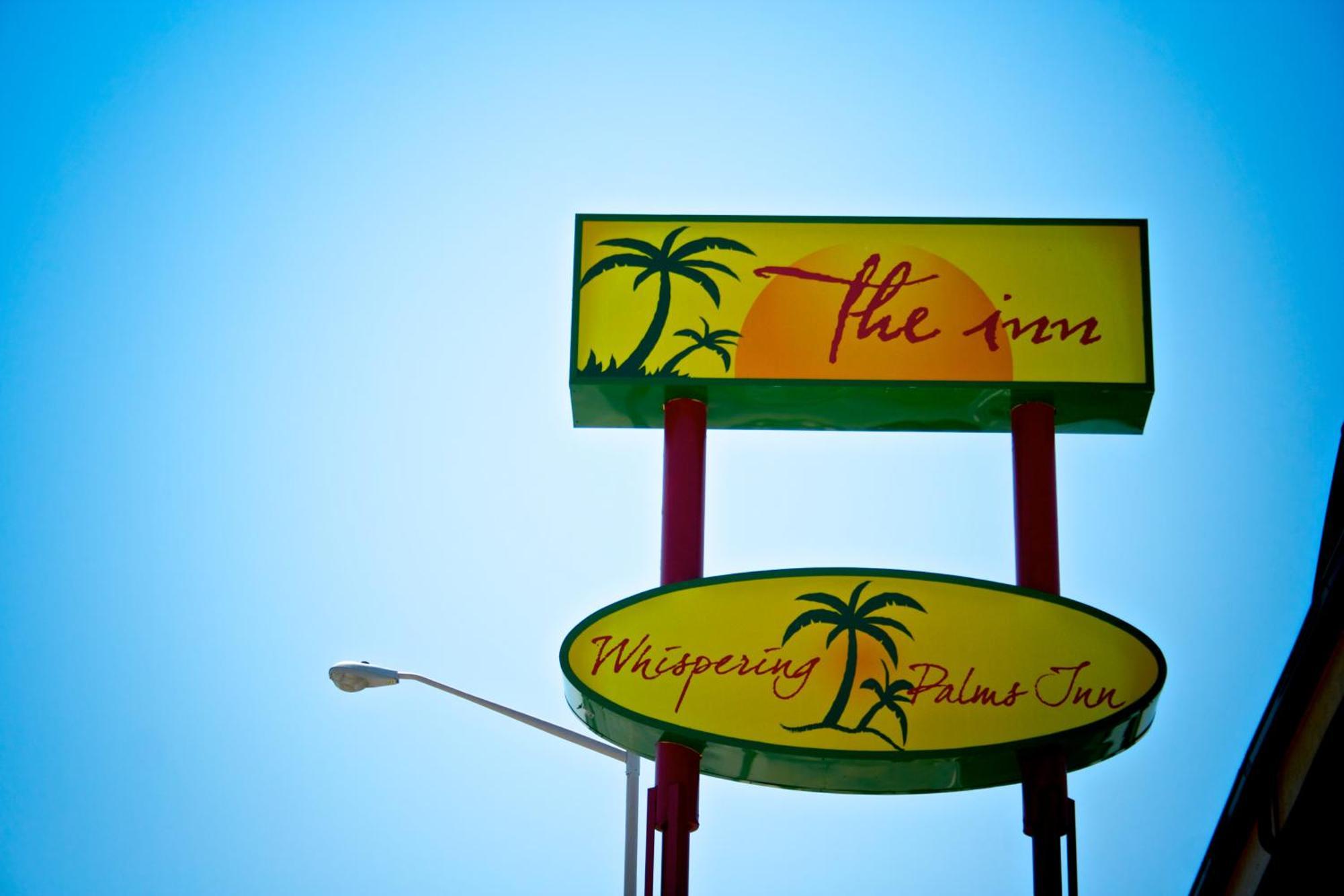 Whispering Palms Inn Дел Рио Екстериор снимка