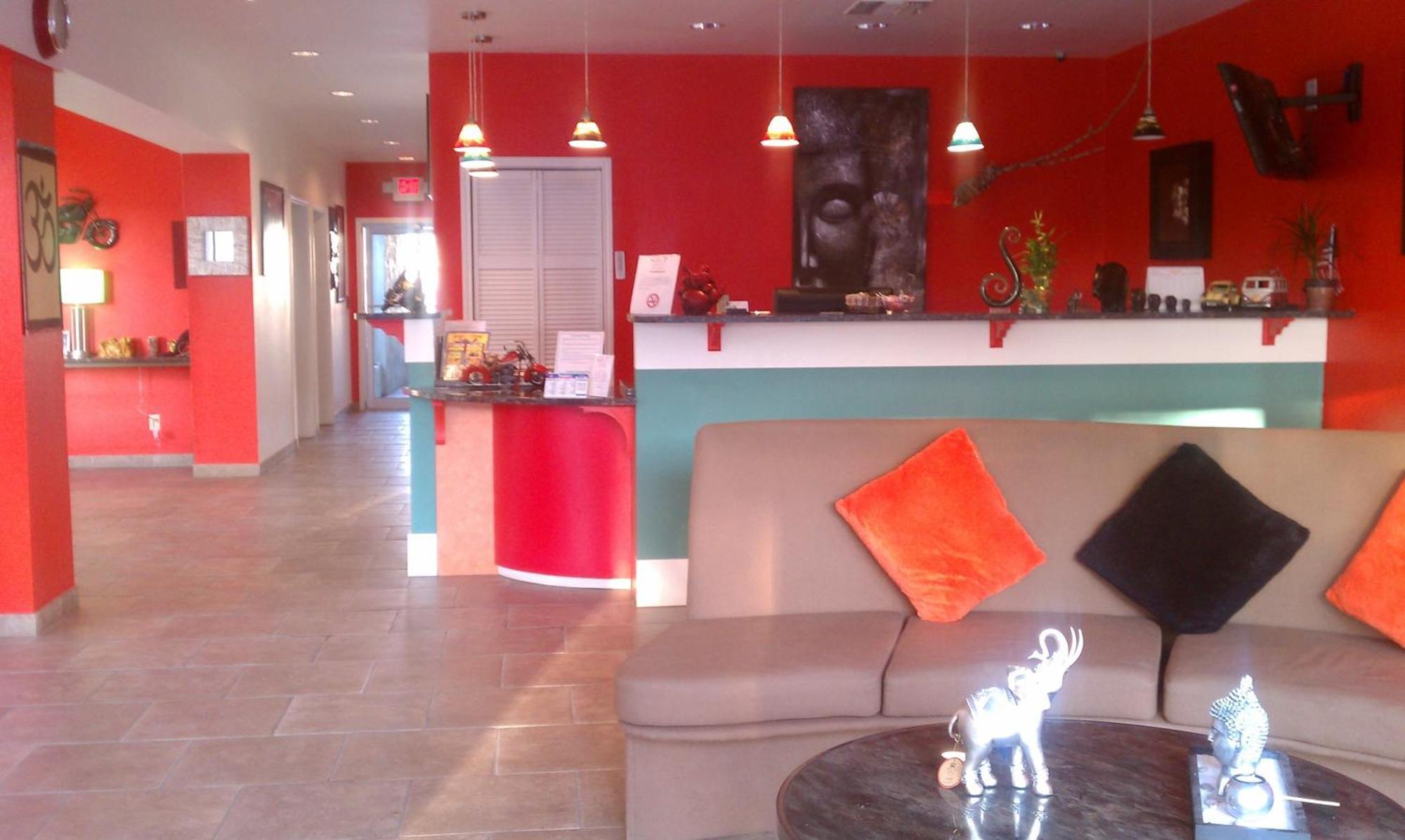 Whispering Palms Inn Дел Рио Екстериор снимка
